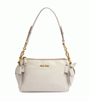 MIUMIU ミュウミュウ クラッチバッグ 2WAY サイドリボン ヴィンテージ レザー アイボリー 5N1557 VITELLO LUX TALCO