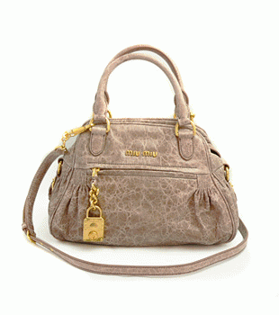 ミュウミュウ MIUMIU ハンドバッグ/ななめがけバッグ ショルダーストラップ付き 2WAY 南京錠チャーム ラムスキン チェリー（MUGHETTO）RT0439 NAPPA CHARM