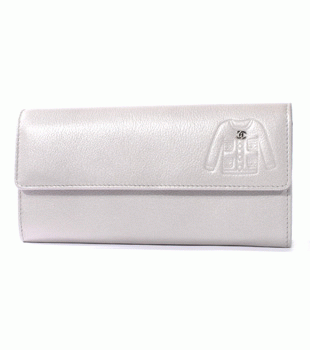シャネル ジャケット 長財布 シルバー A50136