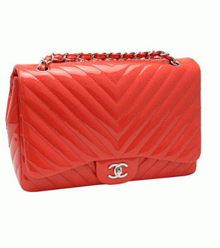 CHANEL シャネルでかマトラッセチェーンショルダーVステッチコーラルエナメル新作