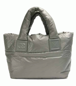 CHANEL シャネルコココクーンリバーシブルナイロンスモールトートバッグA47108カーキボルドーバッグシルバーグレーコココクーントート