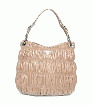 プラダ（PRADA）NAPPA GAUFRE`　レディースショルダーバッグ　ライトブラウン　BR4729-QRD-314 