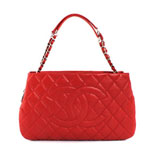 シャネル CHANEL ソフトキャビアスキン ショルダーバッグ レッド＆シルバー...
