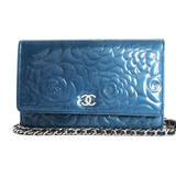 シャネル CHANEL カメリア エナメル ショルダーバッグ ブルー＆シルバー ...