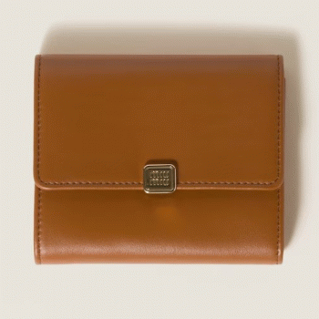 ミュウミュウスーパーコピーロゴ付 レザー財布5MH040_2CVX_F0046