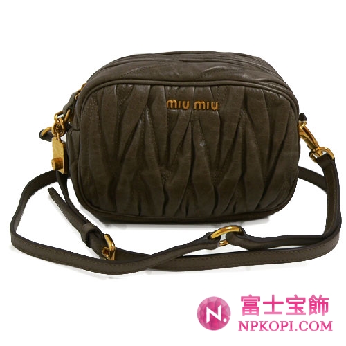 ミュウミュウ MIUMIU ショルダーポーチ/ポシェット/クラッチバッグ 2WAY プリーツレザー グレイッシュブラウン 5N1559 MATELASSE/LUX PIETRA
