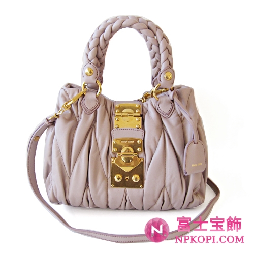 ミュウミュウ MIUMIU ハンドバッグ/ななめがけバッグ 2WAY ショルダーストラップ付き プリーツラムレザー チェリー（MUGHETTO） RN0473 MATELASSE