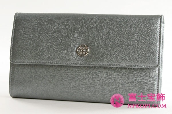 シャネル ココボタン 長財布 シルバー A33922