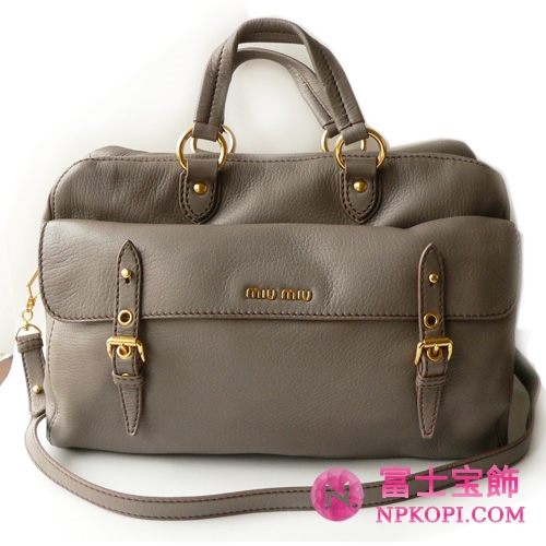 ミュウミュウ MIUMIU ハンドバッグ/ななめがけバッグ 2Way ボストンバッグ調 ショルダーストラップ付き レザー グレーブラウン（ARGILLA） RL0032 CERVO
