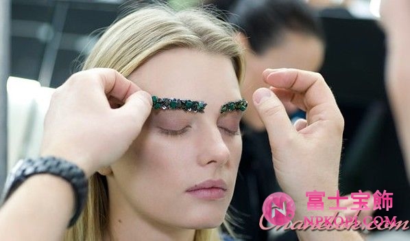 CHANEL｜シャネル2012-13年秋冬プレタポルテコレクションピーター フィリップが語るメイクアップ