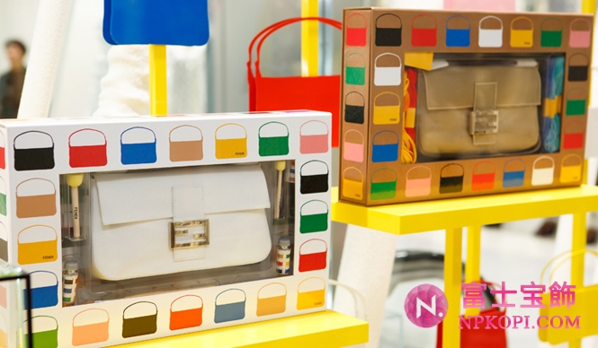 FENDI｜フェンディ　左からバケットペイントキット 11万8650円、刺繍キット 13万4400円