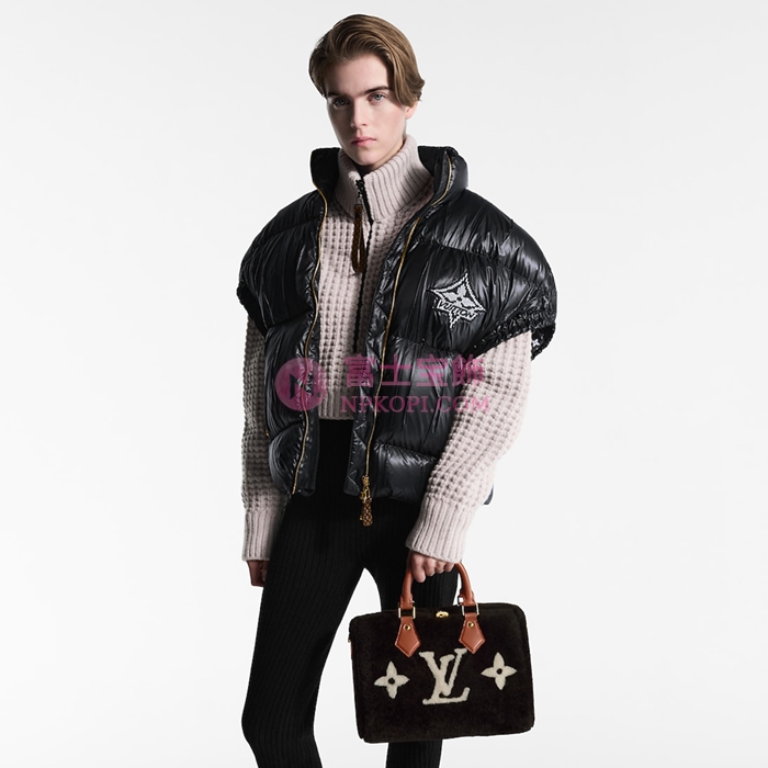 ルイヴィトン LV SKIスピーディ･バンドリエール 25 クレーム M11797