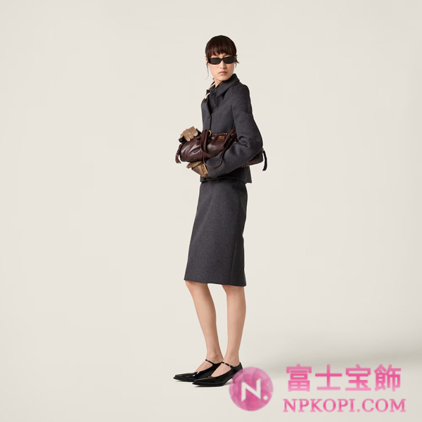 ミュウミュウジョワ ナッパレザー バッグ5BG289_2CSW_F0NBL_V_MOO