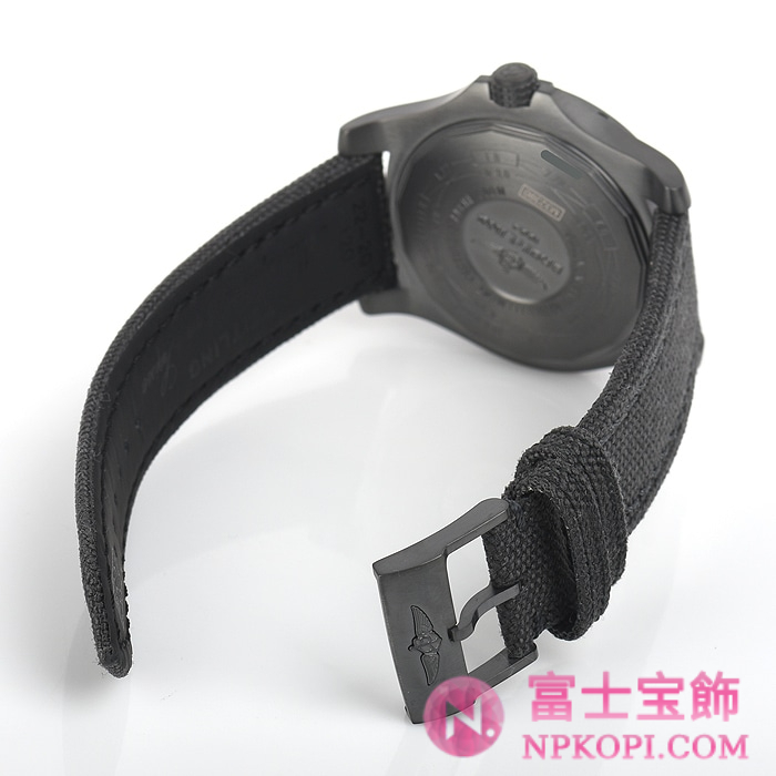 ブライトリング自動巻きアベンジャーII GMT ブラックスチール M329B04MMA