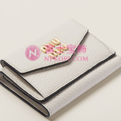 ミュウミュウスーパーコピーヴィッテロダイノレザー 財布5MH021_2DT7_F0009
