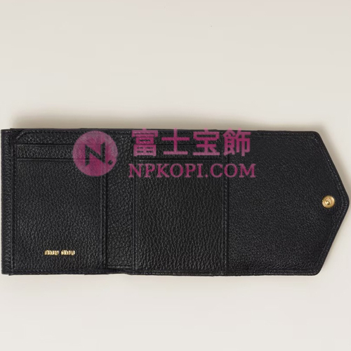 ミュウミュウスーパーコピーヴィッテロダイノレザーフラップ付折り財布5MH043_ADT7_F0002
