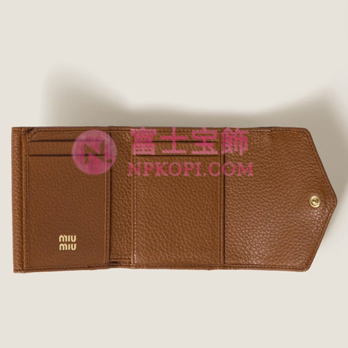 ミュウミュウスーパーコピーヴィッテロダイノレザーフラップ付折り財布5MH043_ADT7_F0046