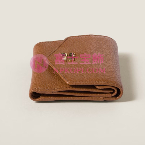 ミュウミュウスーパーコピーヴィッテロダイノレザーフラップ付折り財布5MH043_ADT7_F0046