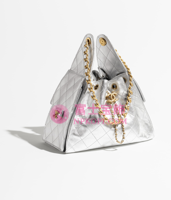 シャネルスーパーコピー後払い2025年春夏CHANEL 25 スモール ハンドバッグメタリック グレインド カーフスキンシルバーAS5293-B20405-NZV67
